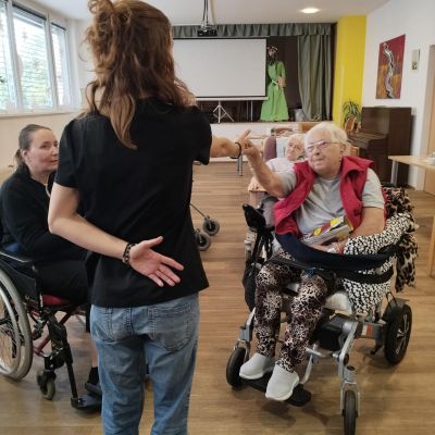 Hodina tance s Lucií