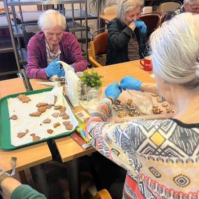 Pečení perníčků